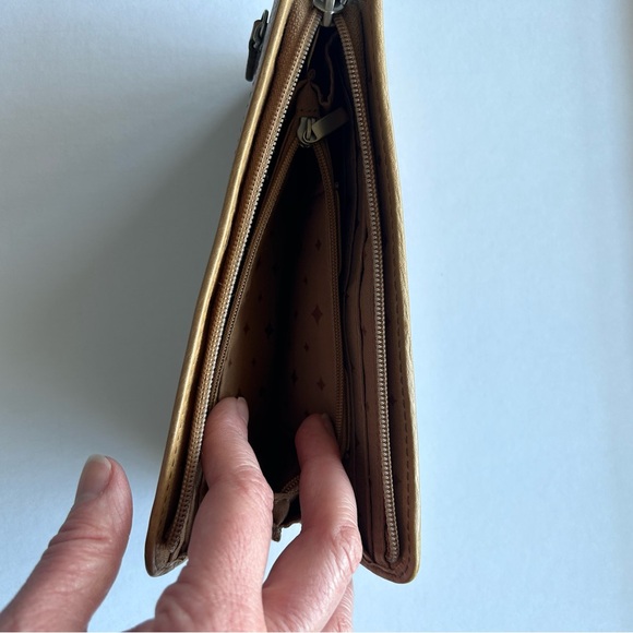 Fossil Wallet Woman’s Leather Suede Multicolor Front Tan Back and Insides - Picture 5 of 10